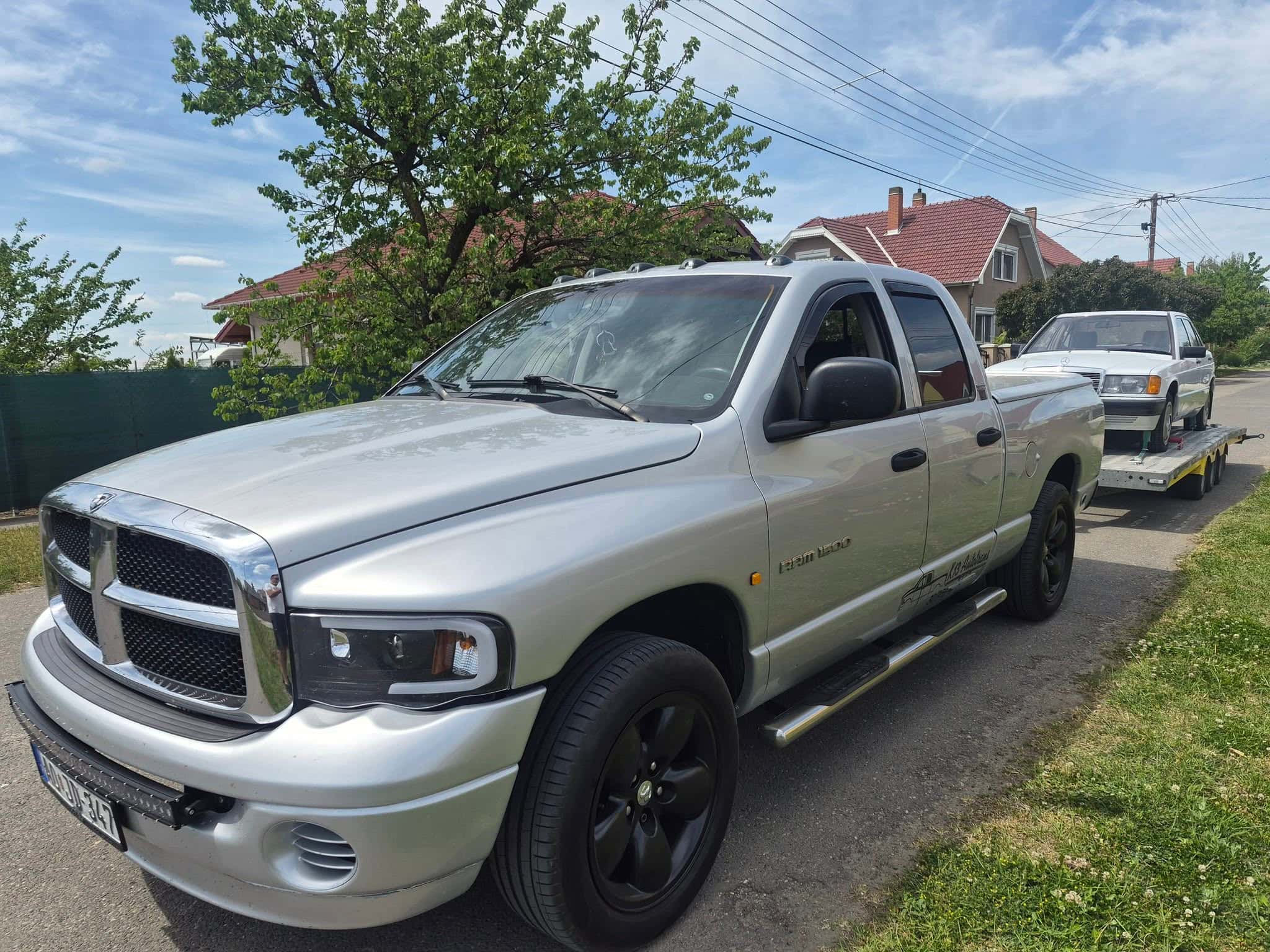 K13 Autotrans autómentő pickup trélerrel Szegeden